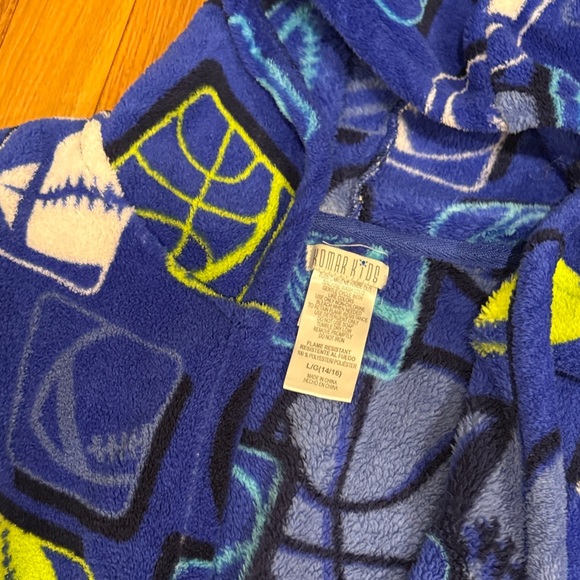 Komar Kids Blue Sports Pattern Robe - Picture 2 of 3